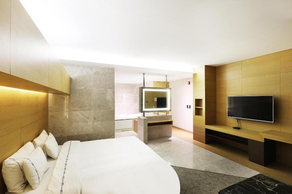 Business Design Hotel Luv Ίντσεον Εξωτερικό φωτογραφία