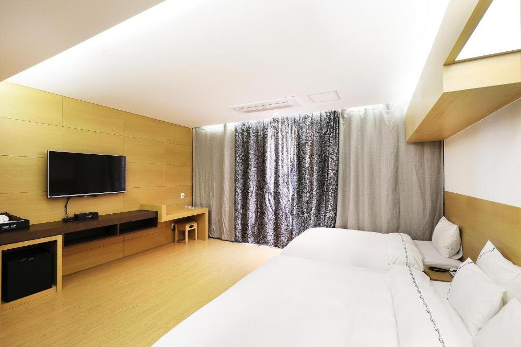 Business Design Hotel Luv Ίντσεον Εξωτερικό φωτογραφία