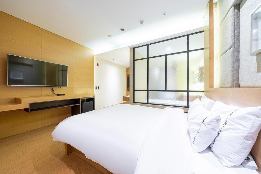 Business Design Hotel Luv Ίντσεον Εξωτερικό φωτογραφία