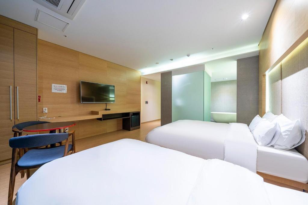 Business Design Hotel Luv Ίντσεον Εξωτερικό φωτογραφία