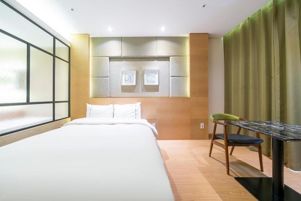 Business Design Hotel Luv Ίντσεον Εξωτερικό φωτογραφία