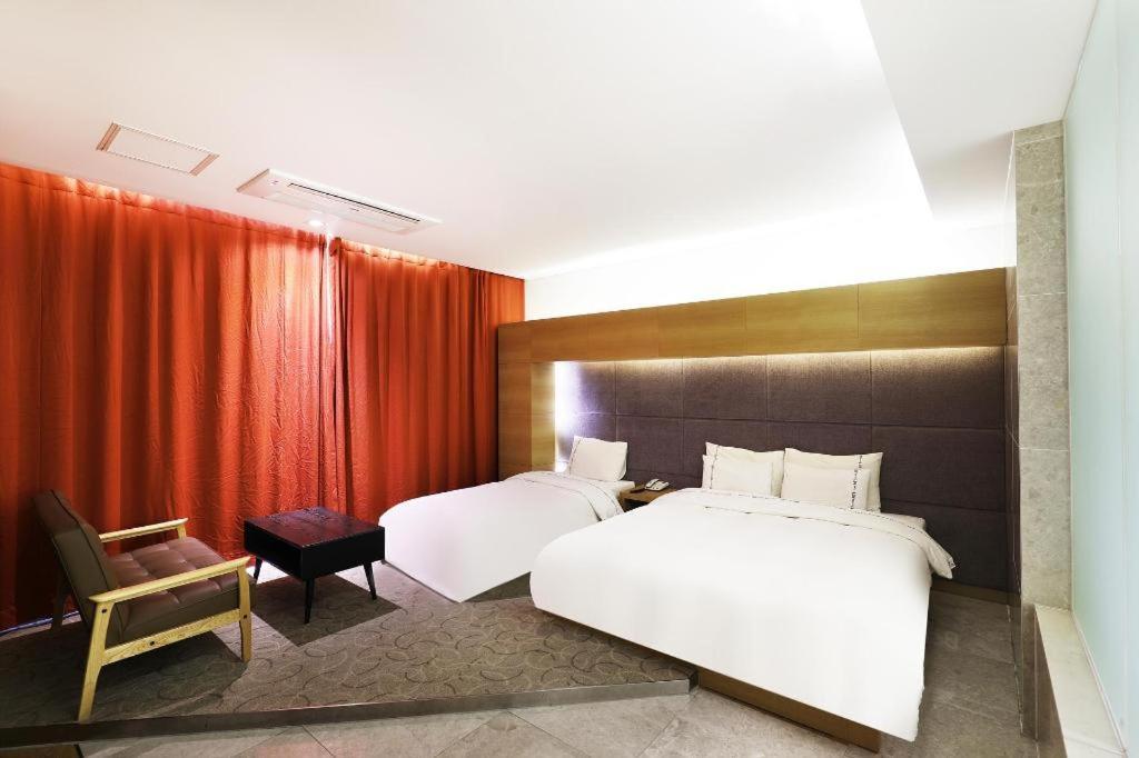 Business Design Hotel Luv Ίντσεον Εξωτερικό φωτογραφία