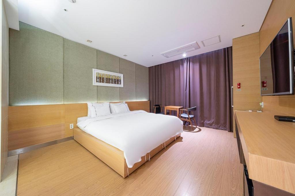 Business Design Hotel Luv Ίντσεον Εξωτερικό φωτογραφία