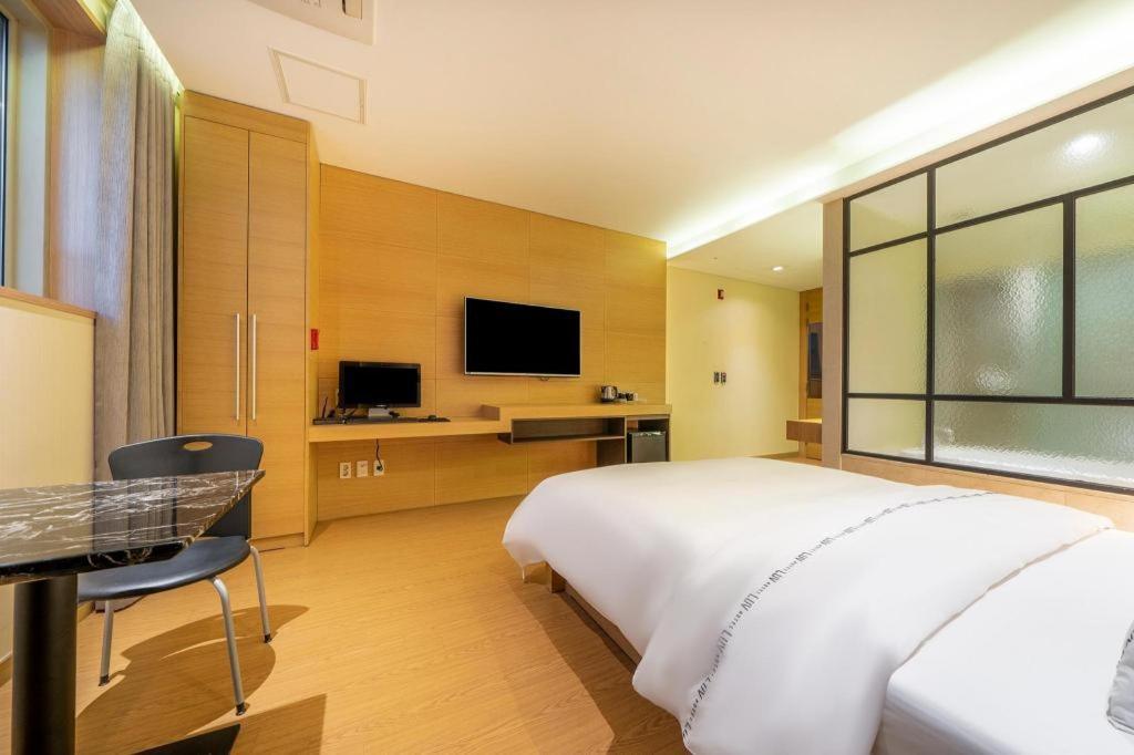Business Design Hotel Luv Ίντσεον Εξωτερικό φωτογραφία
